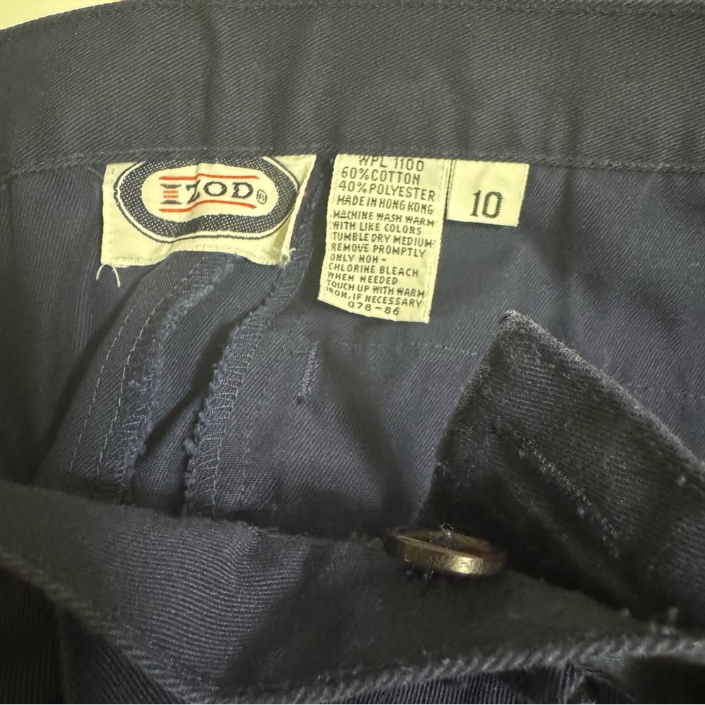 Izod Women’s Golf Navy Blue Golf Shorts with Button and Zipper Closure Size 10 - Picture 3 of 3